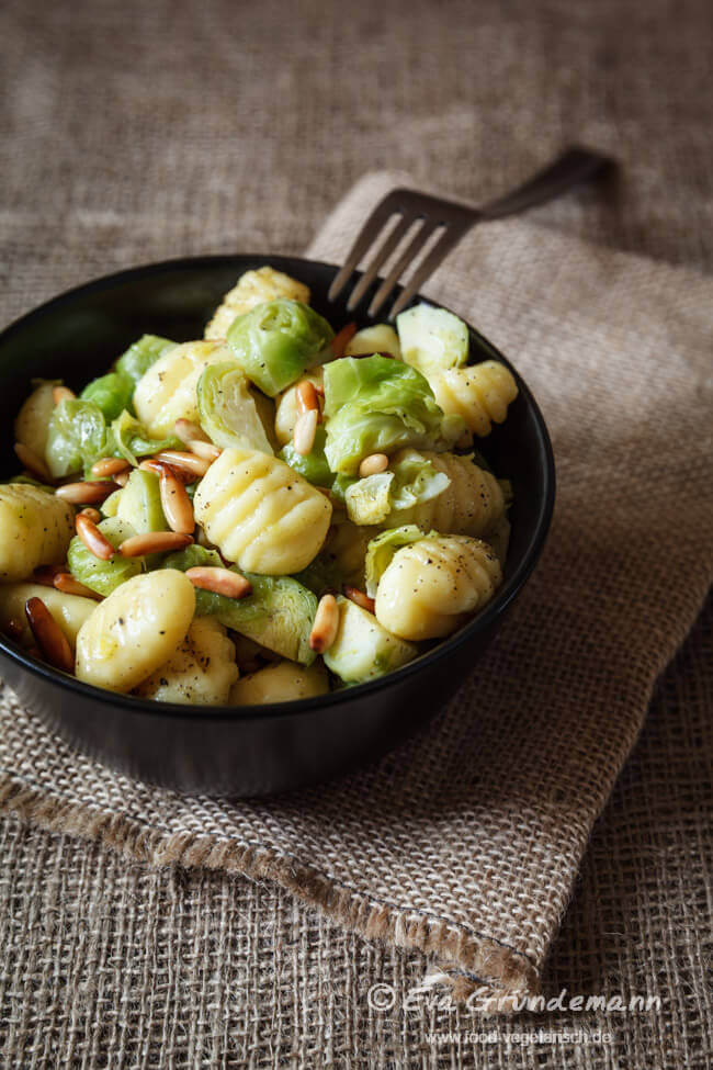 20140125-brussels-sprouts-gnocchi-005-sk