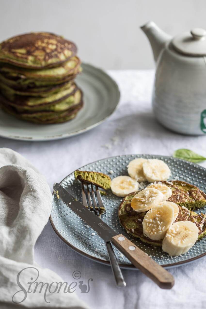 Boekweitpannenkoekjes met banaan en spinazie | simoneskitchen.nl