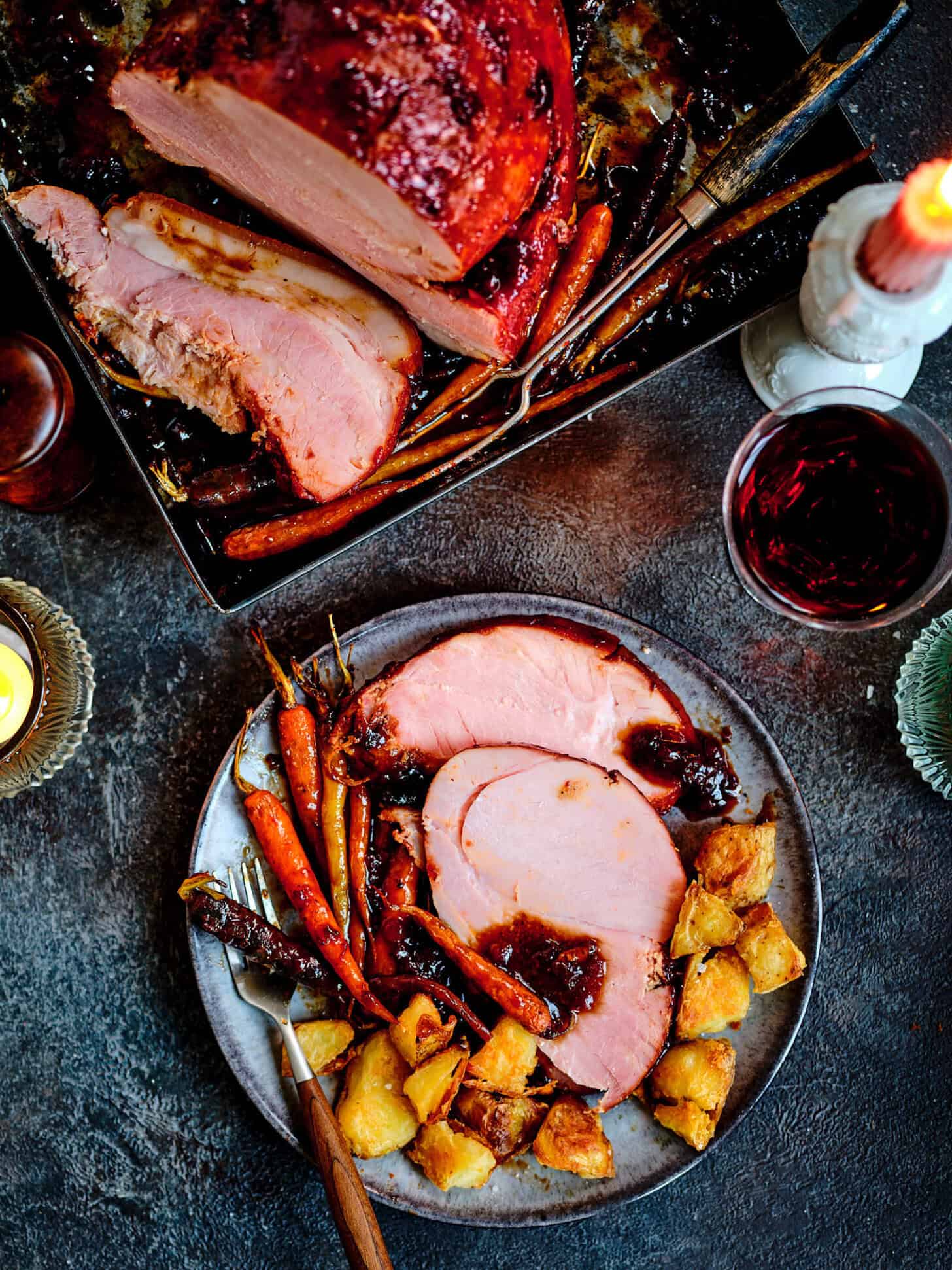 Beenham uit de oven met cranberry chipotle glaze