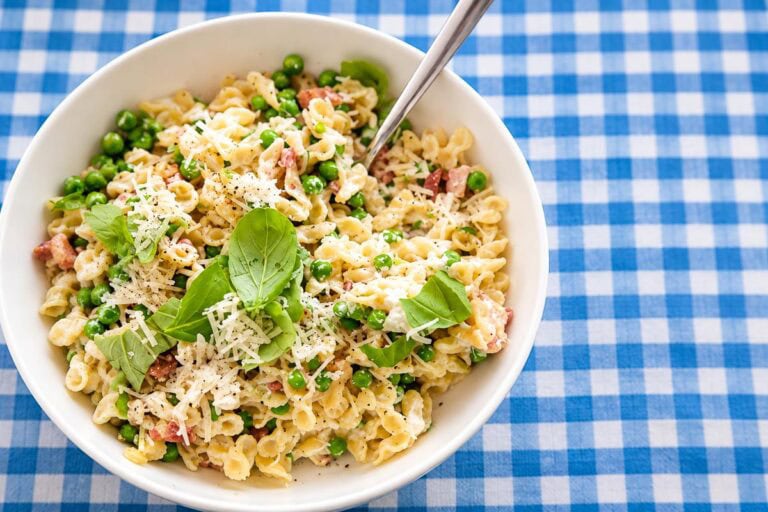 Pasta met doperwten en ricotta