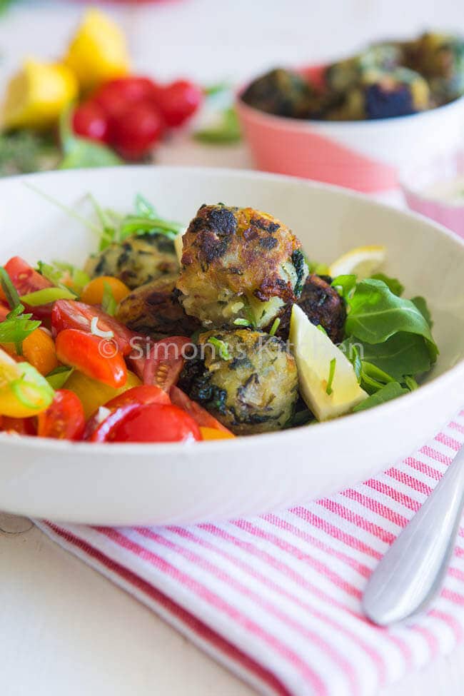 Zoete aardappelballetjes met spinazie