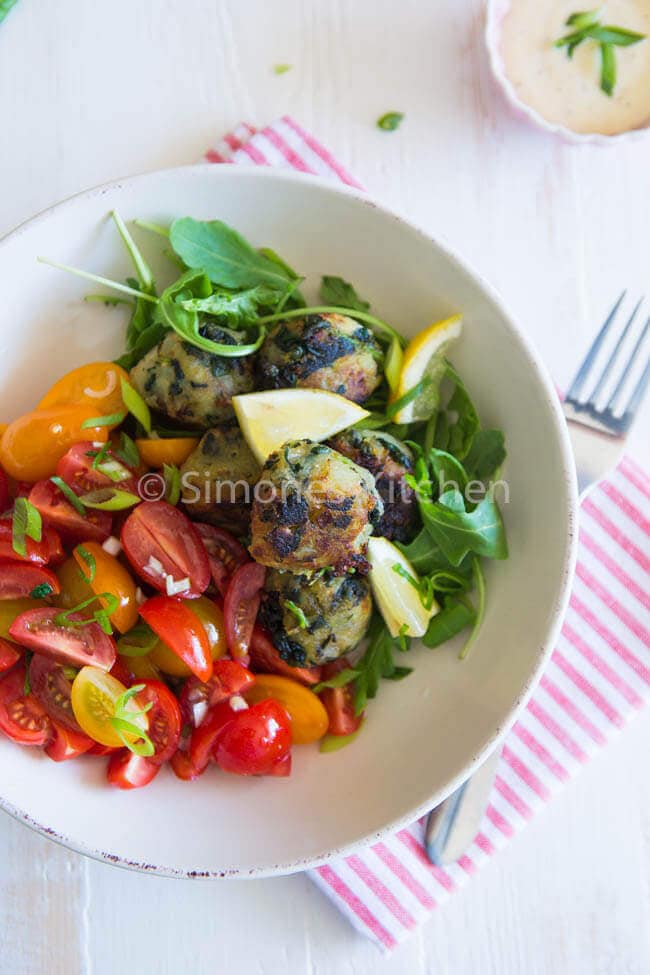 Zoete aardappelballetjes met spinazie