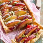 Pruimentaart met marsepein