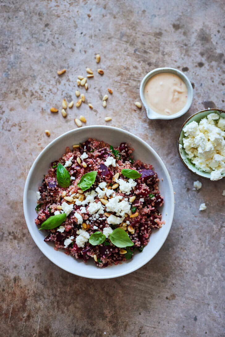 quinoa salade met feta en bietjes