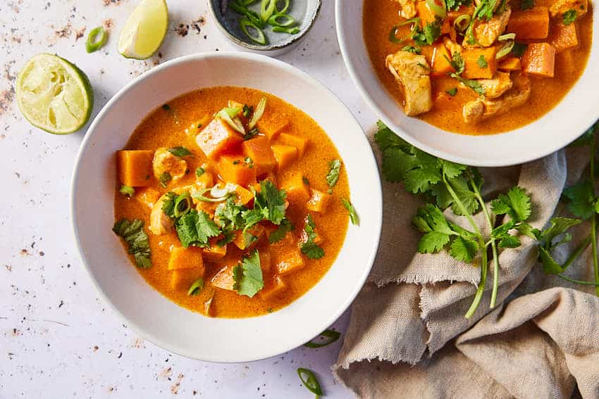 Zoete aardappelcurry met kip