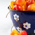 gepocheerd zomerfruit