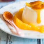 Sinaasappel pannacotta met grand marnier caramel saus | simoneskitchen.nl
