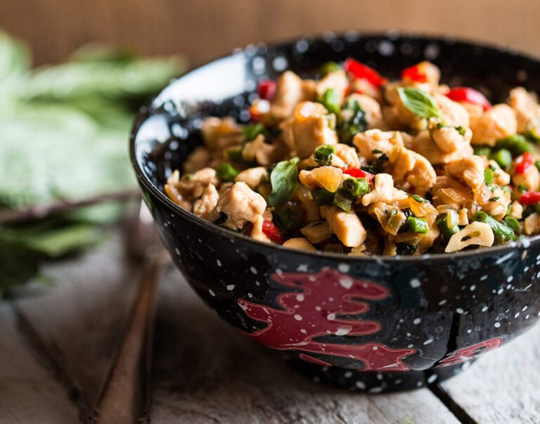 Thaise kip met basilicum