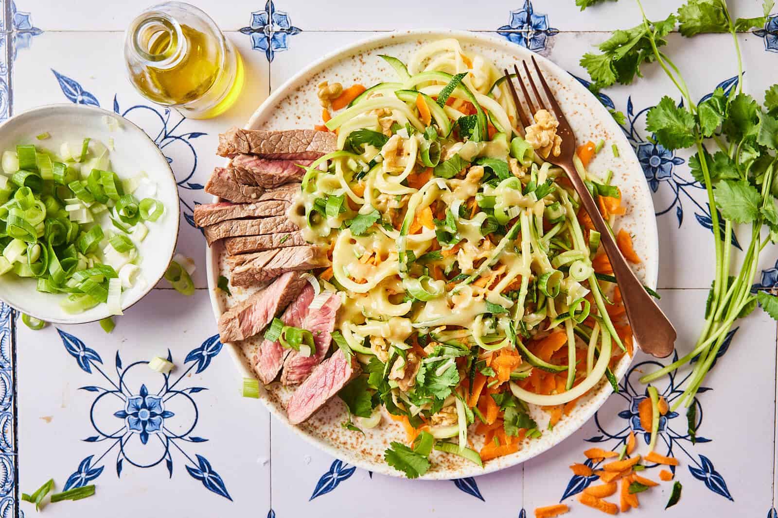Courgette salade met entrecote