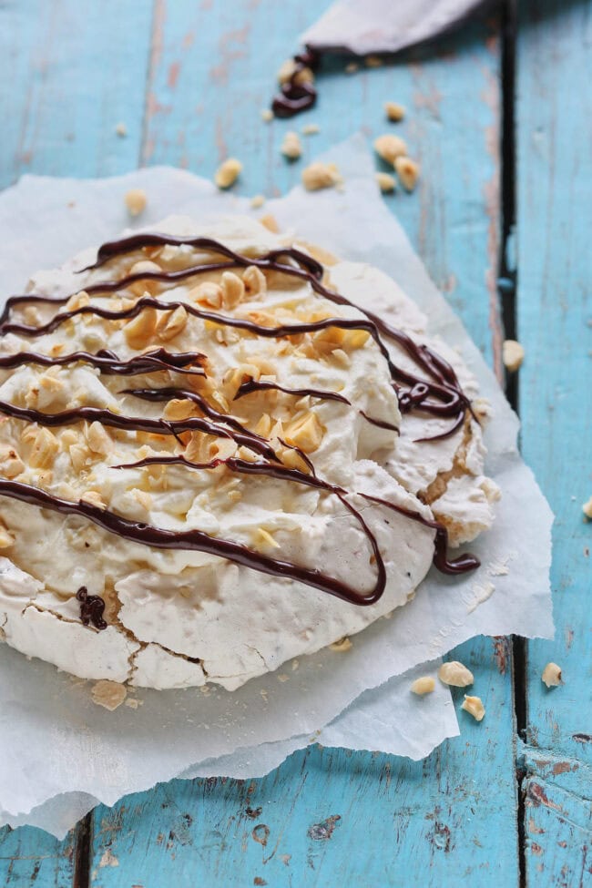 Pavlova met chocola en cacaonibs