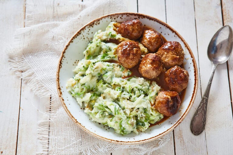 Andijviestamppot met gehaktballetjes