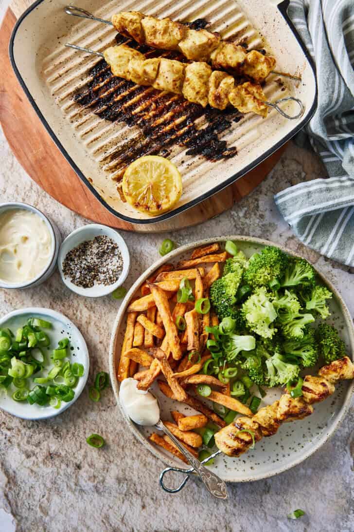 Kipspiesjes met mosterdmarinade