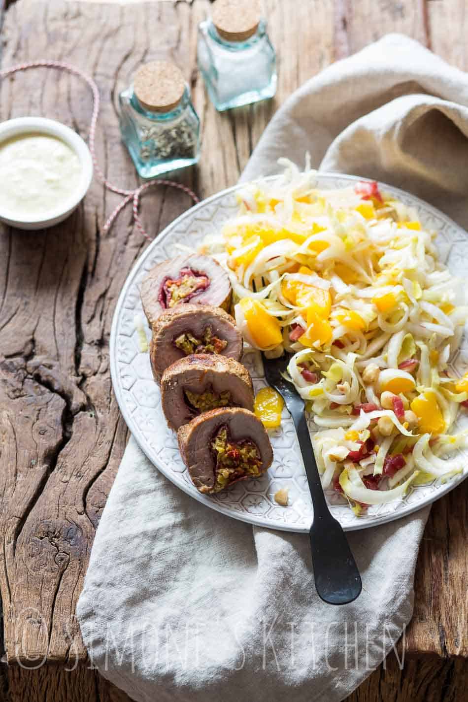Gevulde varkenshaas en witlofsalade