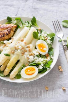 Asperge salade met feta en hazelnootjes | simoneskitchen.nl