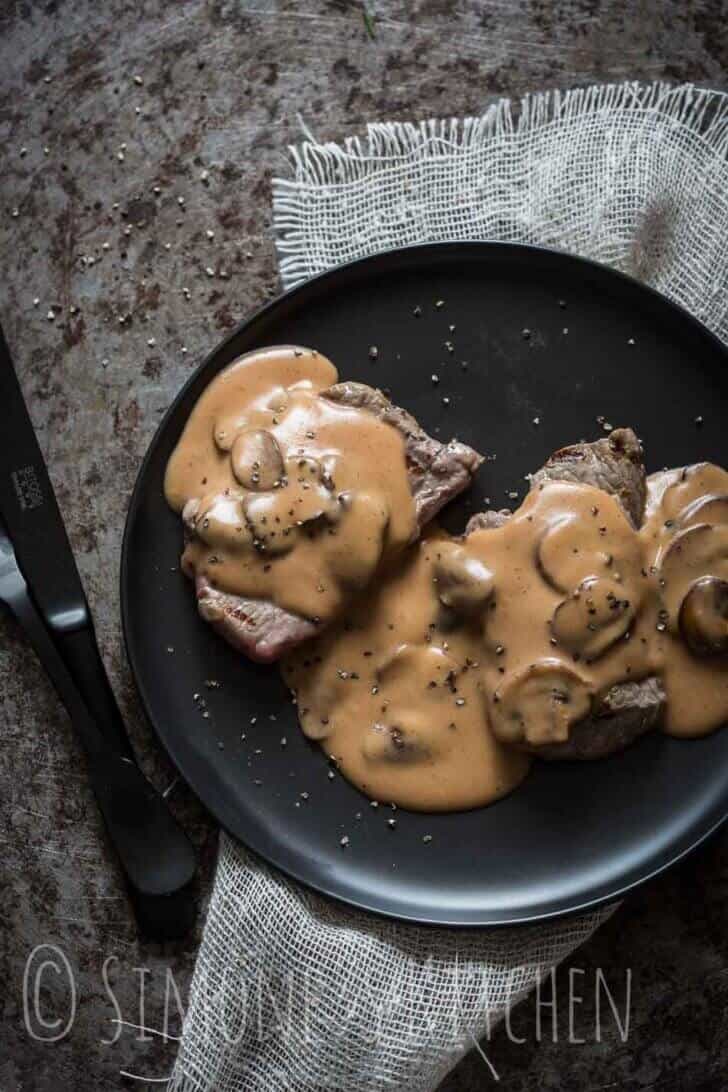 Biefstuk met champignonsaus