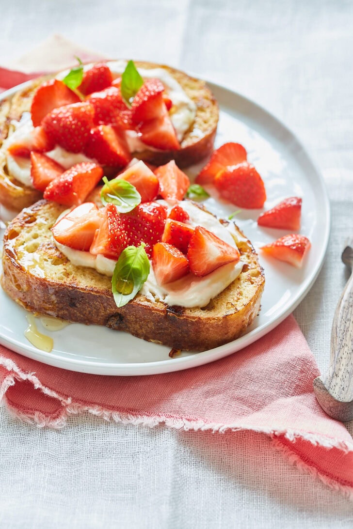 Aardbeien wentelteefjes