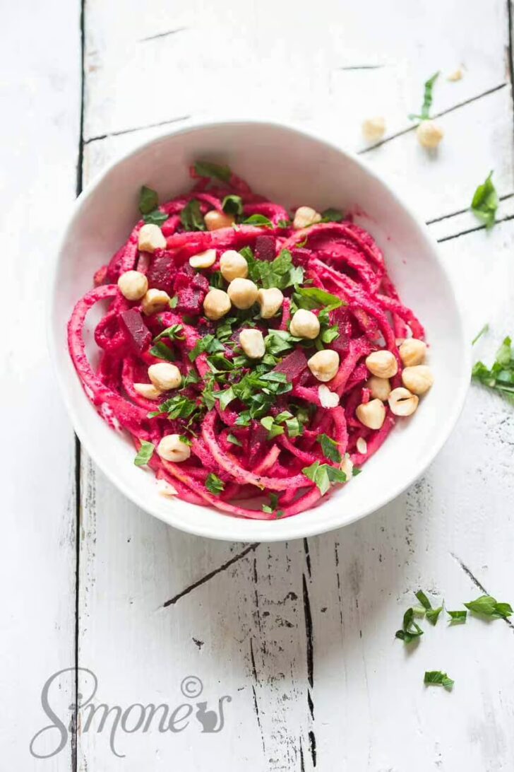 Pastinaaksalade met rode bietjes