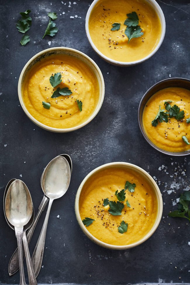 Pastinaaksoep met wortel