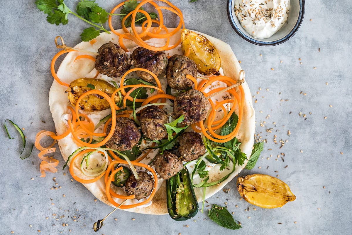 Kebab van lamsgehakt van de BBQ