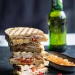 Pittige tosti met mango chutney en gerookte kip