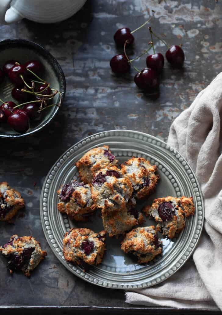 Kokosmakronen met kersen