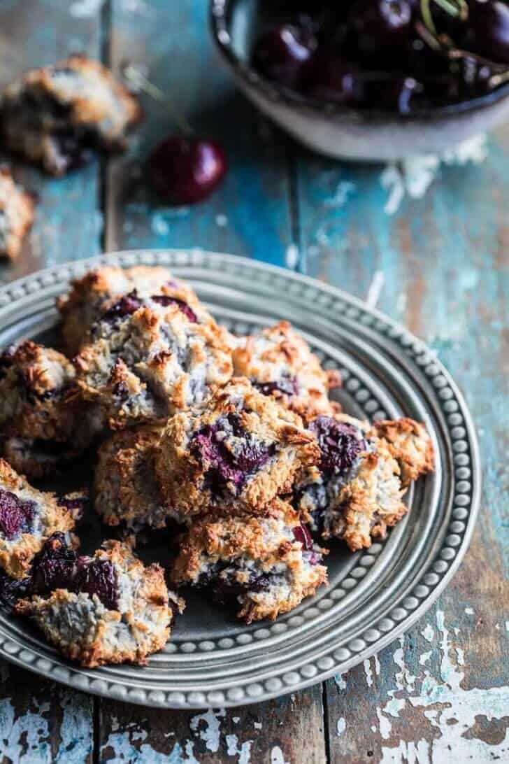 Kokosmakronen met kersen
