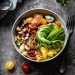 Het ultieme ontbijt met deze scrambled eggs bowl | simoneskitchen.nl