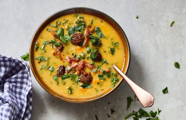 Zoete aardappelsoep met boerenkool