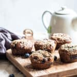 Muffins met blauwe bessen en walnoot