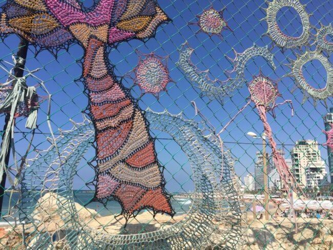 Kunstwerk langs de kust van Tel Aviv - gratis tips voor tel aviv
