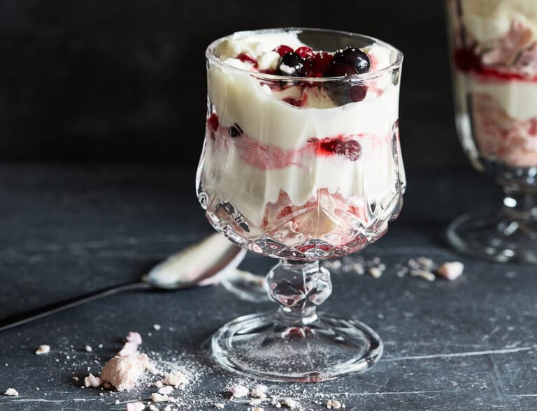 Makkelijk eton mess dessert