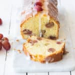 Druivencake met citroenicing