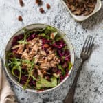 Rode koolsalade met makreel