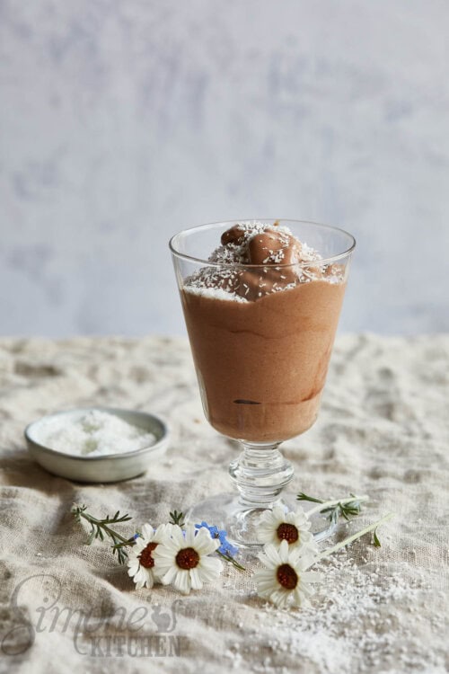 Supersnel chocoladeijs met kokos