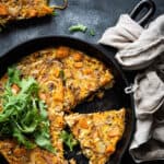 Quiche met gekarameliseerde uien