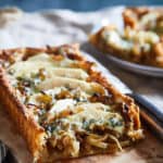 Hartige taart met ui en stilton