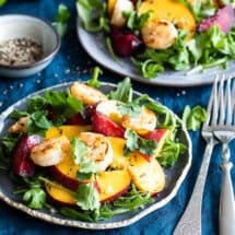 Garnalensalade met nectarine