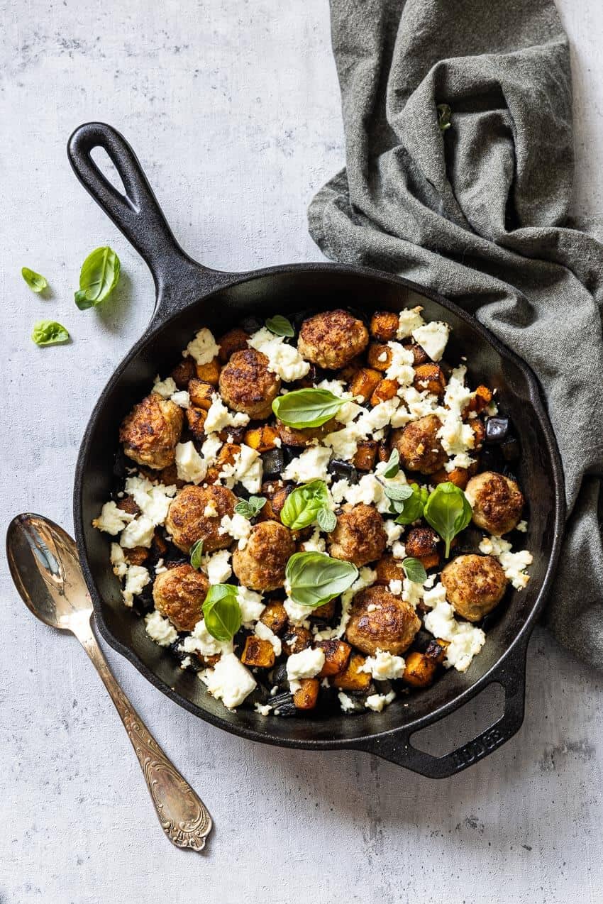 Kipgehaktballetjes met aubergine en pompoen