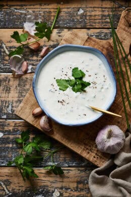 Zelf knoflooksaus maken