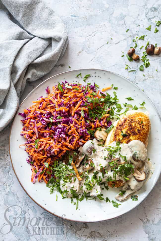 Kip met paddenstoelensaus