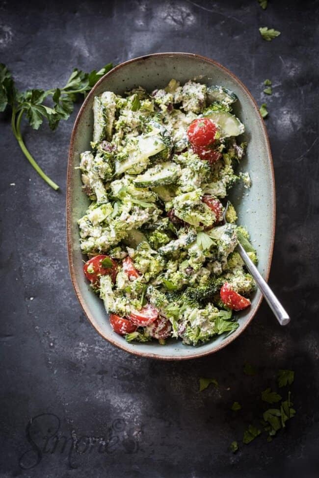 vegan broccolisalade