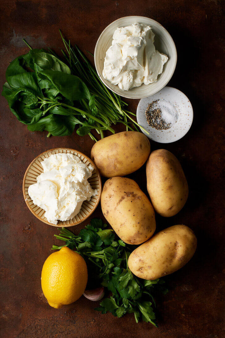 Ingredienten voor gepofte aardappels