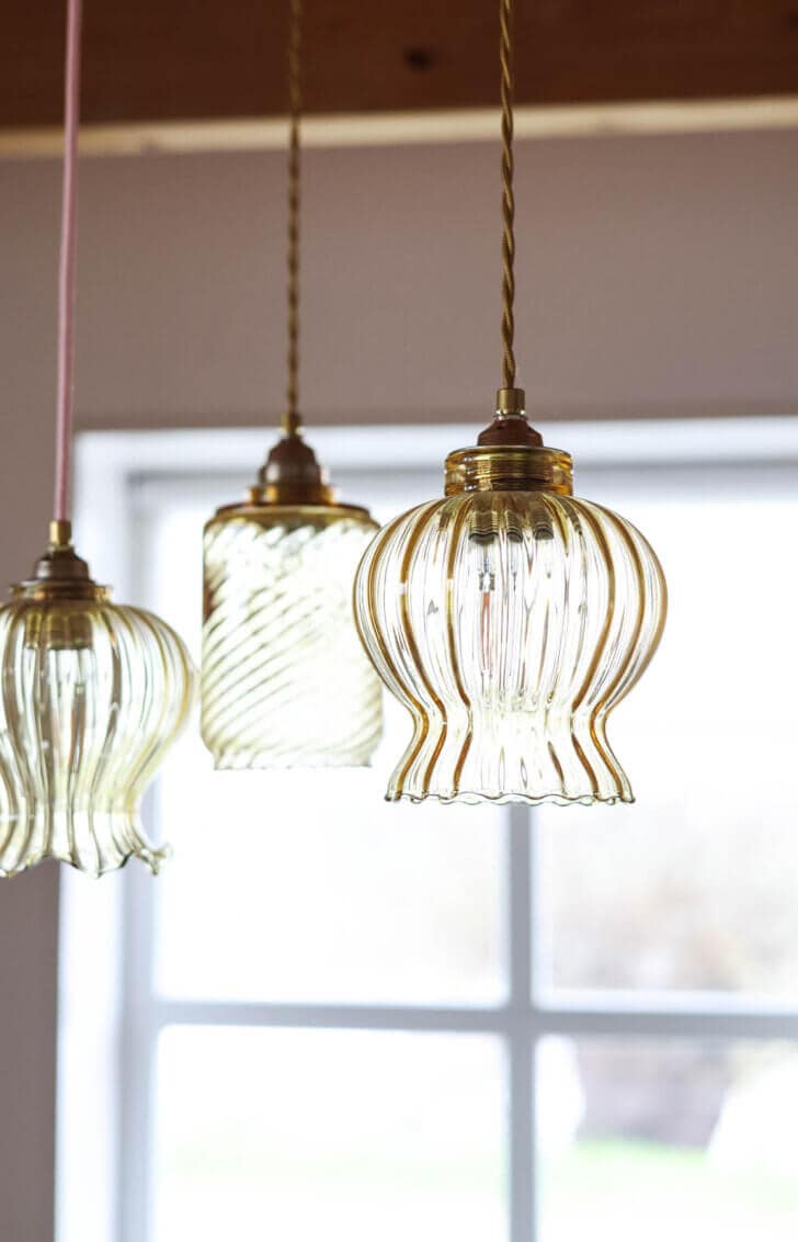 Lampen boven de eettafel