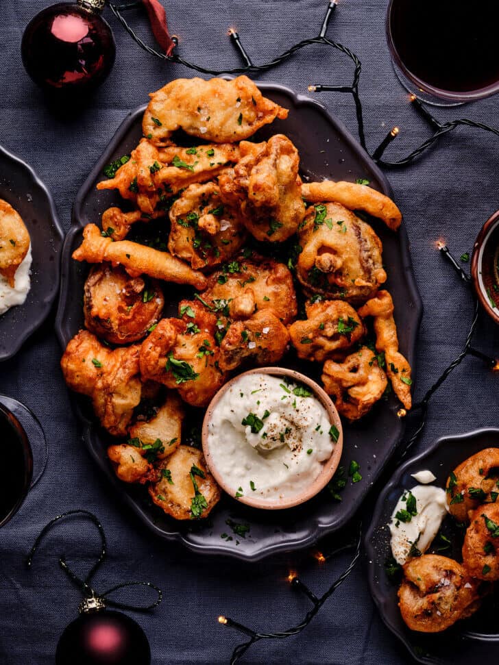 Champignons in bierbeslag