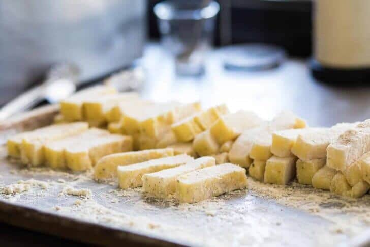 Polenta frietjes nog ongebakken