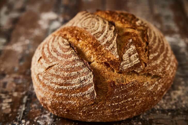 Zuurdesem brood bakken