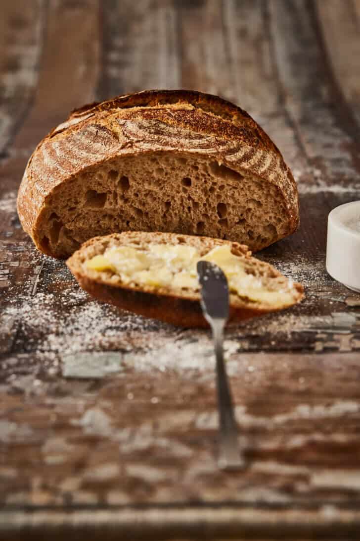 Zuurdesem brood bakken