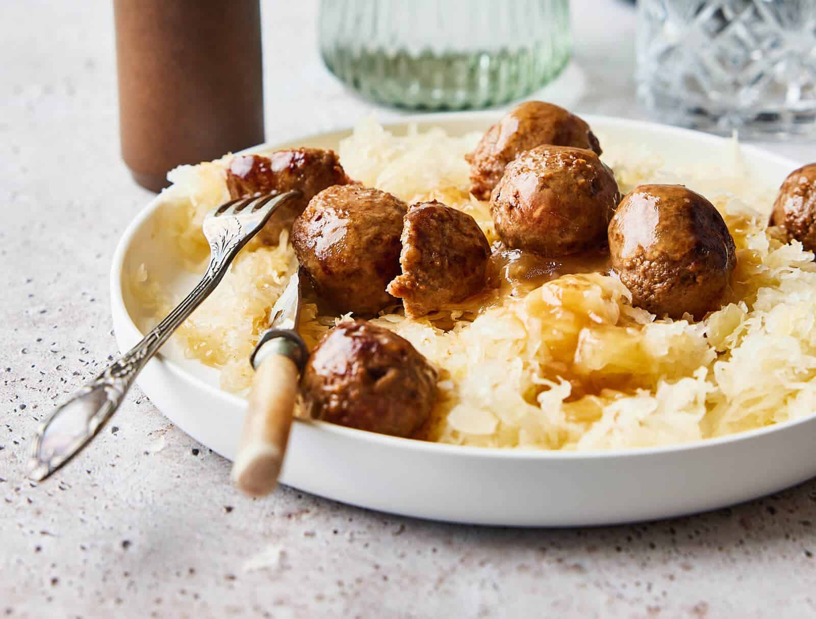 Zuurkool met gehaktballetjes
