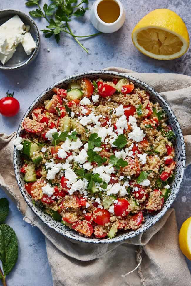 Basis quinoa salade met feta en tomaat