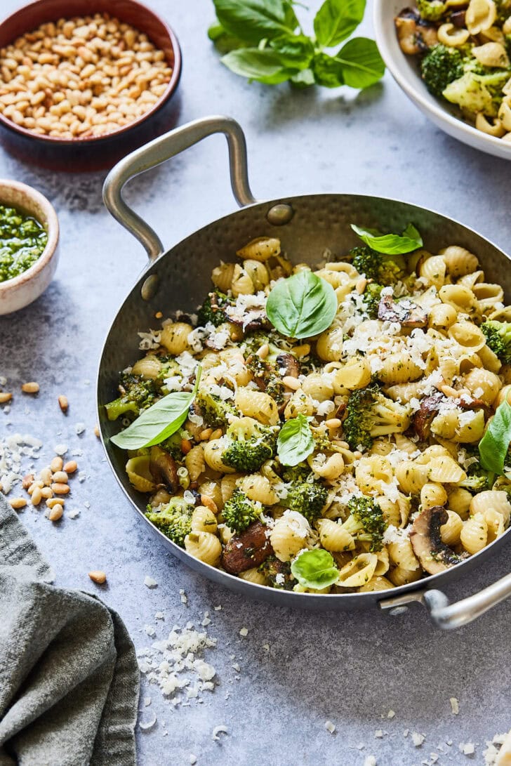 Pasta pesto met broccoli